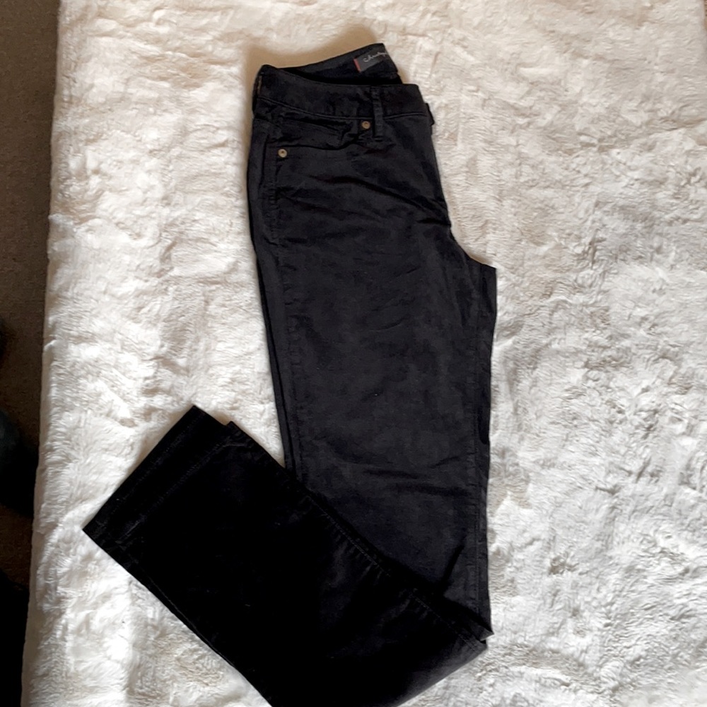 Christopher blue , black velvet, size 6 new